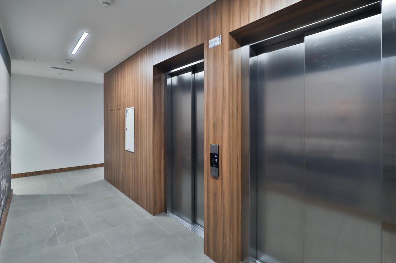 Baltic Nomad Studio Bastion Walowa Old Town By Noclegi Renters Danzica Esterno foto
