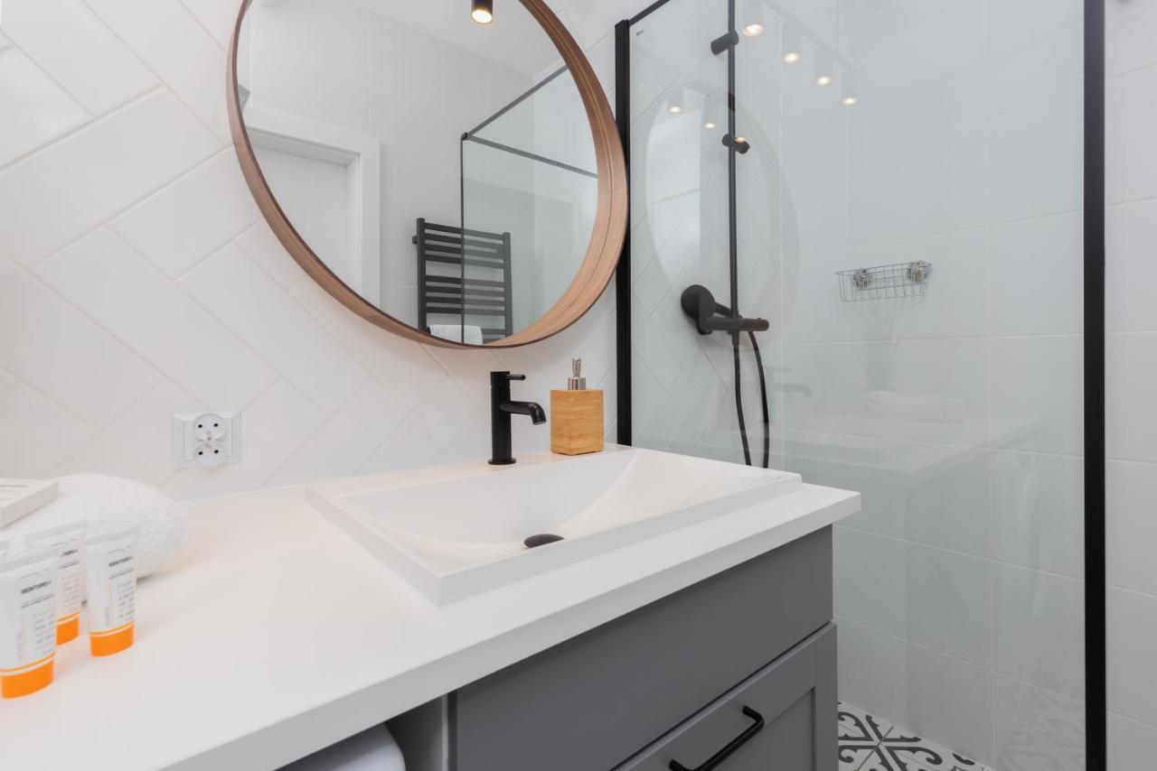 Baltic Nomad Studio Bastion Walowa Old Town By Noclegi Renters Danzica Esterno foto